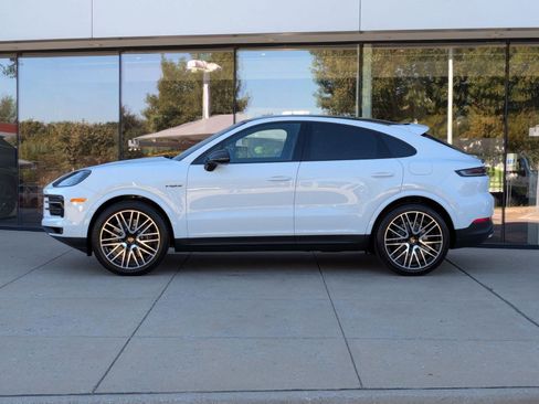 New 2026 Porsche Cayenne E-Hybrid image 2