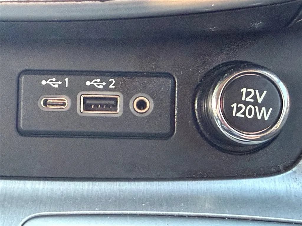 Used 2020 Nissan Murano SV FWD image 17