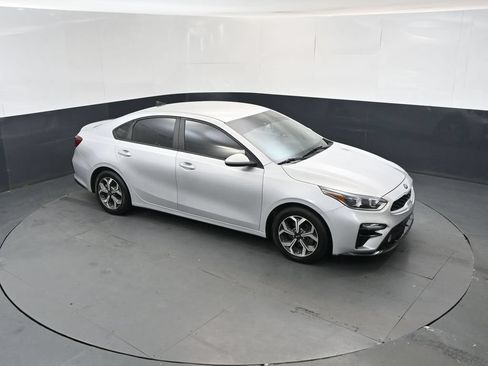 Used 2021 Kia Forte LXS FWD image 33
