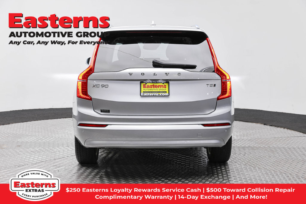 Used 2022 Volvo XC90 T5 Momentum AWD/4WD image 7