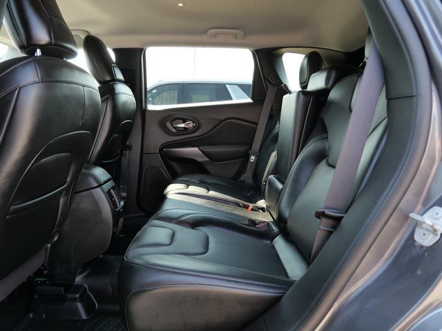 Used 2021 Jeep Cherokee Latitude Lux AWD/4WD image 14