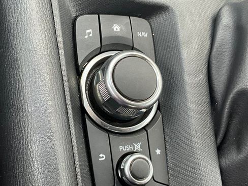 Used 2019 MAZDA MX-5 Miata RF Grand Touring RWD image 27