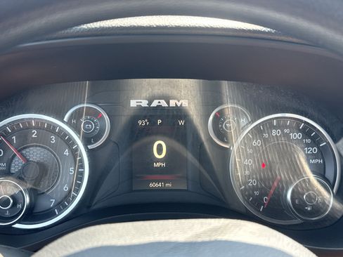 Used 2024 RAM 1500 Tradesman AWD/4WD image 11