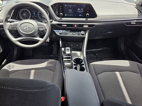 Certified 2023 Hyundai Sonata SE w/ Preferred Accessory Package FWD image 11