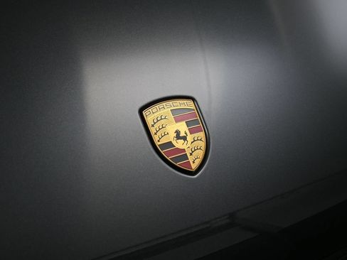 Certified 2026 Porsche Macan AWD/4WD image 13