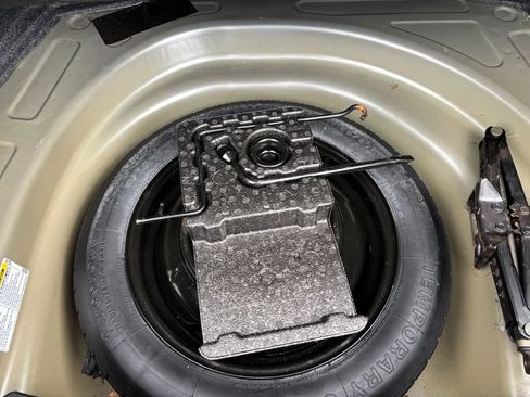 Used 2017 Toyota Corolla SE image 35