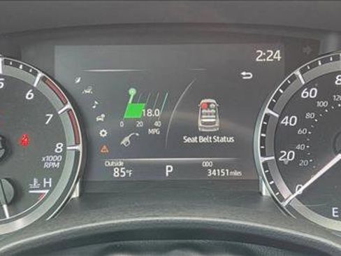 Used 2023 Toyota Highlander LE image 11