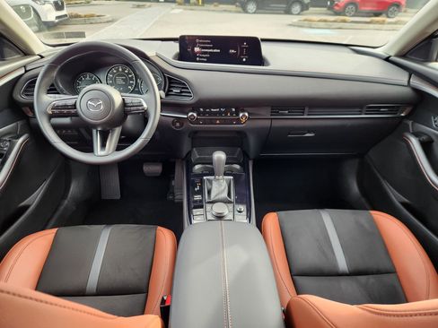 Certified 2025 MAZDA CX-30 Carbon image 8