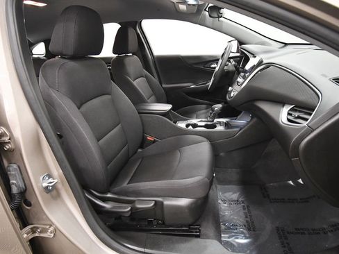 Used 2024 Chevrolet Malibu LT FWD image 18