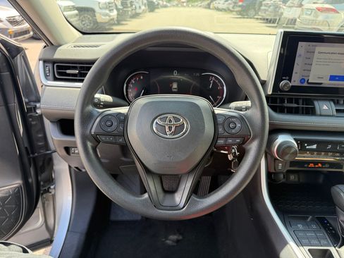 Certified 2025 Toyota RAV4 LE AWD/4WD image 9