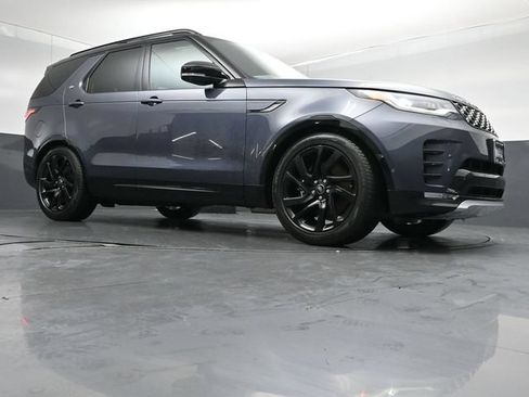 Used 2024 Land Rover Discovery Metropolitan Edition AWD/4WD image 38