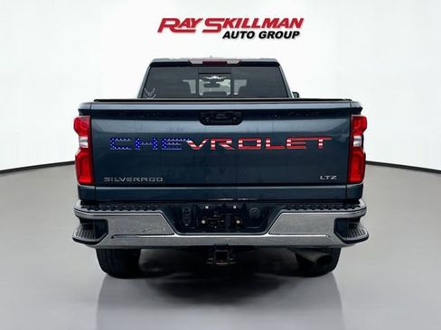 Used 2020 Chevrolet Silverado 2500 LTZ w/ LTZ Convenience Package AWD/4WD image 6