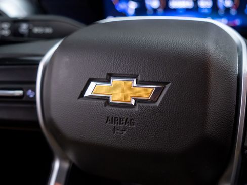 Used 2024 Chevrolet Colorado LT RWD image 21