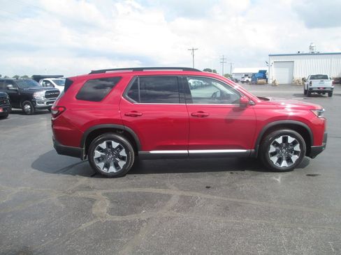 Used 2026 Honda Pilot Elite image 4