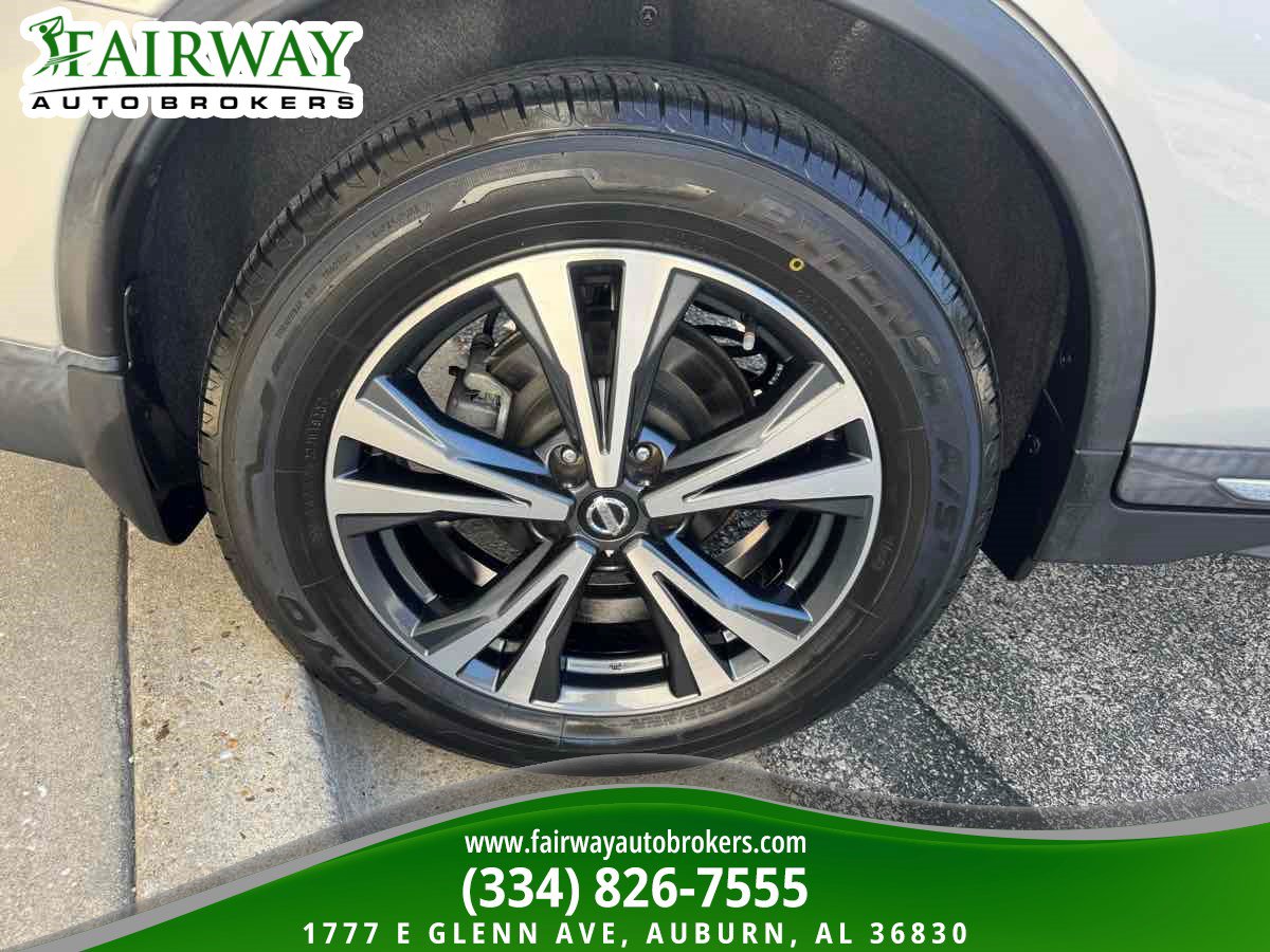 Used 2018 Nissan Rogue SL w/ Premium Package FWD image 35