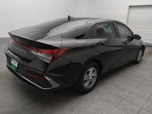 Used 2024 Hyundai Elantra SE image 9
