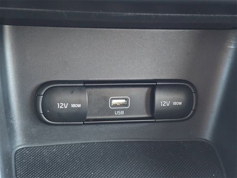 Used 2021 Kia Sportage LX image 17