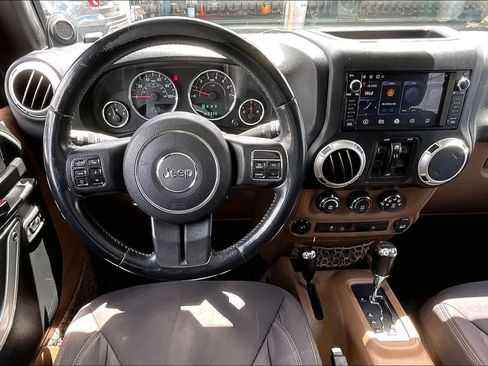 Used 2013 Jeep Wrangler Unlimited Sahara w/ Connectivity Group AWD/4WD image 14