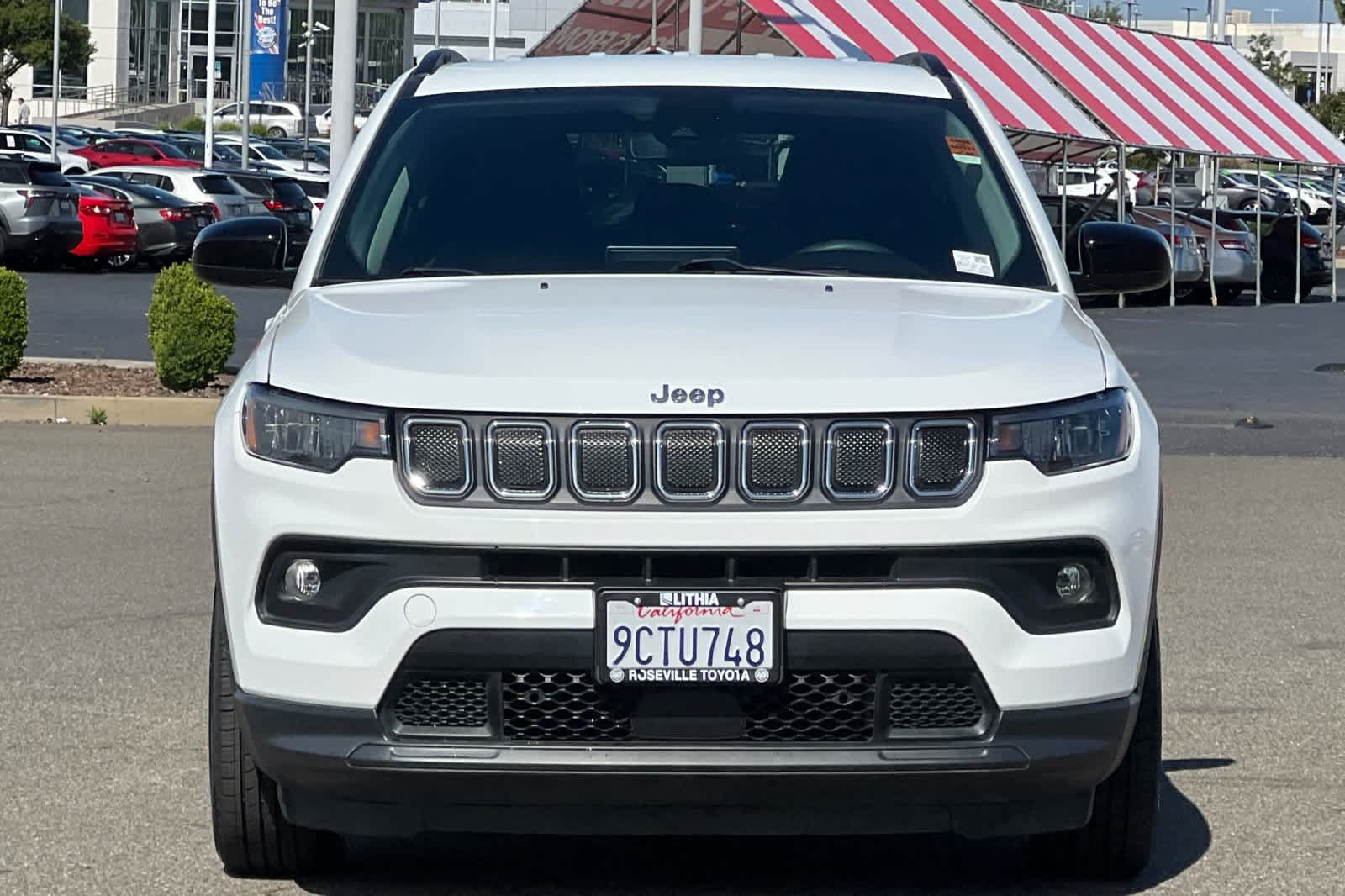 Used 2022 Jeep Compass Latitude FWD image 10