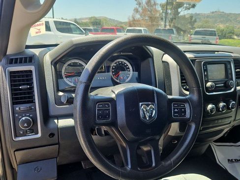 Used 2017 RAM 1500 Express RWD image 11