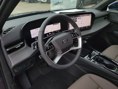 New 2026 Audi Q3 quattro 2.0T AWD/4WD image 7