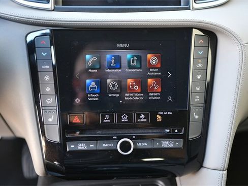 Used 2023 INFINITI QX50 Luxe image 17