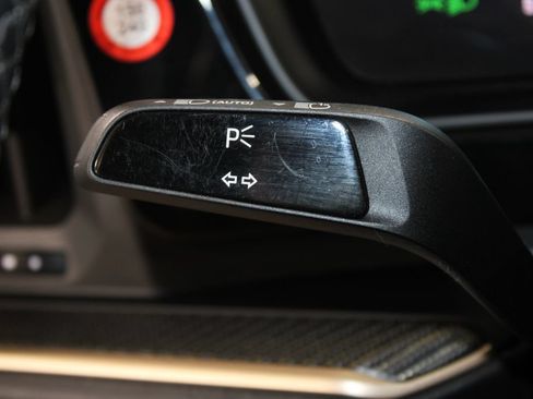 Used 2024 Porsche Cayenne Coupe AWD/4WD image 38
