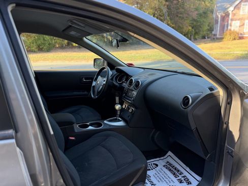 Used 2015 Nissan Rogue S w/ Convenience Package image 14