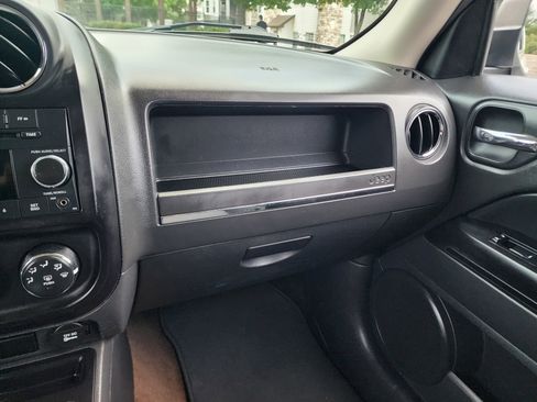 Used 2015 Jeep Patriot Sport w/ Power Value Group FWD image 25