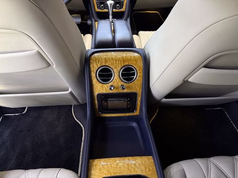 Used 2014 Bentley Flying Spur W12 AWD/4WD image 22