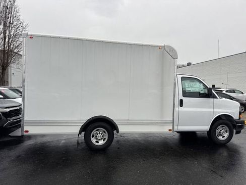 New 2025 Chevrolet Express 3500 w/ Power Convenience Package image 3