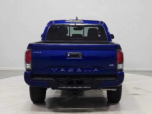 Used 2022 Toyota Tacoma Limited RWD image 6