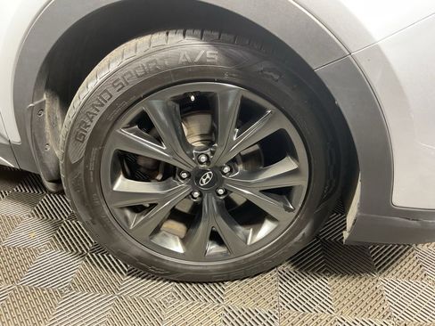 Used 2018 Hyundai Santa Fe Sport image 38