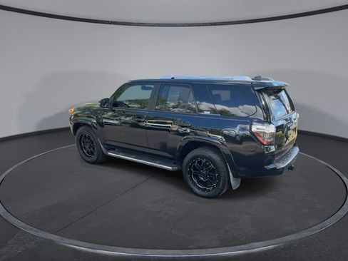 Used 2018 Toyota 4Runner SR5 Premium RWD image 11