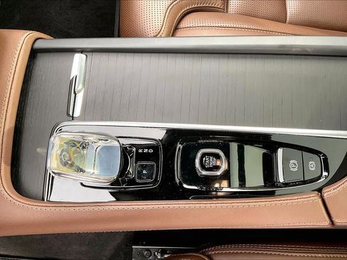 Used 2023 Volvo XC90 T8 Ultimate image 20