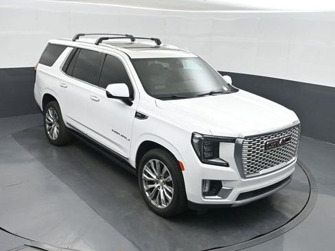 Used 2021 GMC Yukon Denali w/ Denali Premium Package image 40
