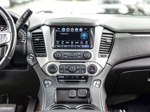 Used 2017 GMC Yukon XL SLT w/ Open Road Package AWD/4WD image 41