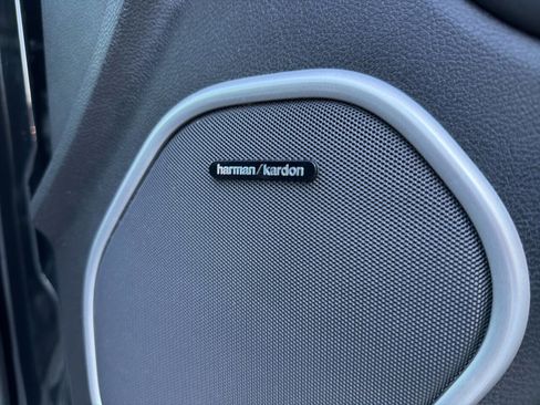 Used 2019 Jeep Grand Cherokee SRT image 23