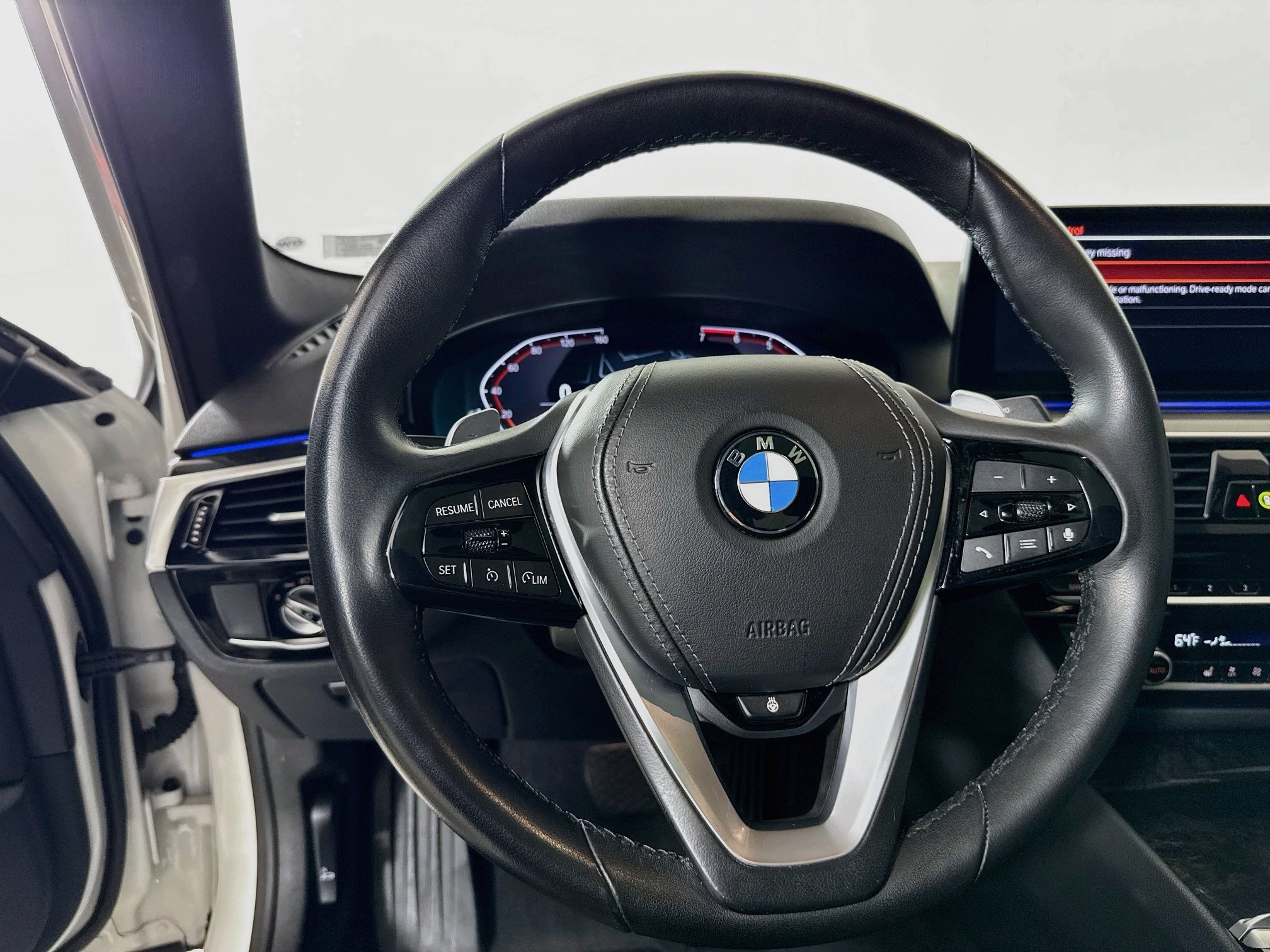 Used 2022 BMW 530i xDrive w/ Premium Package AWD/4WD image 12