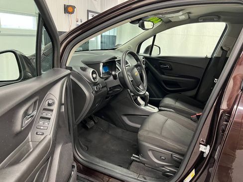 Used 2015 Chevrolet Trax LT FWD image 8