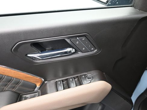 New 2026 GMC Canyon Denali image 11