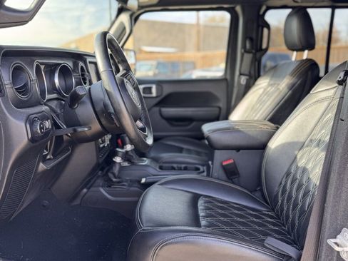 Used 2022 Jeep Gladiator Sport image 6
