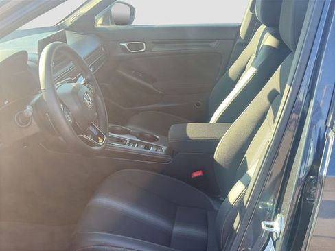 Used 2025 Honda Civic Sport image 4