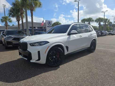 Used 2024 BMW X5 xDrive40i w/ M Sport Package AWD/4WD image 2