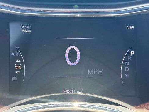 Used 2015 Jeep Grand Cherokee Limited w/ Luxury Group II AWD/4WD image 4