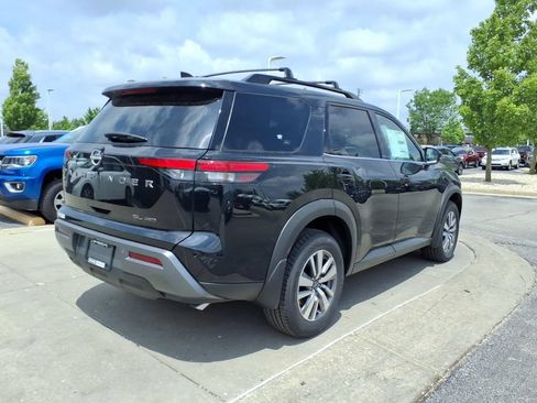 New 2026 Nissan Pathfinder SL AWD/4WD image 7