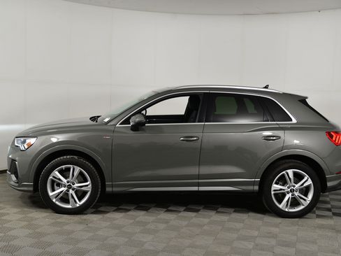 Certified 2023 Audi Q3 2.0T Premium w/ Convenience Package image 2