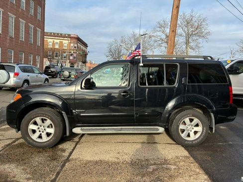 Used 2012 Nissan Pathfinder SV image 4