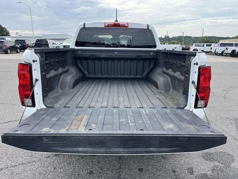 Used 2024 Chevrolet Colorado W/T RWD image 12