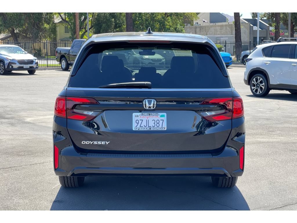 Certified 2026 Honda Odyssey EX-L image 4